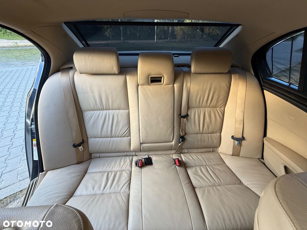 BMW Seria 5 520d - 22