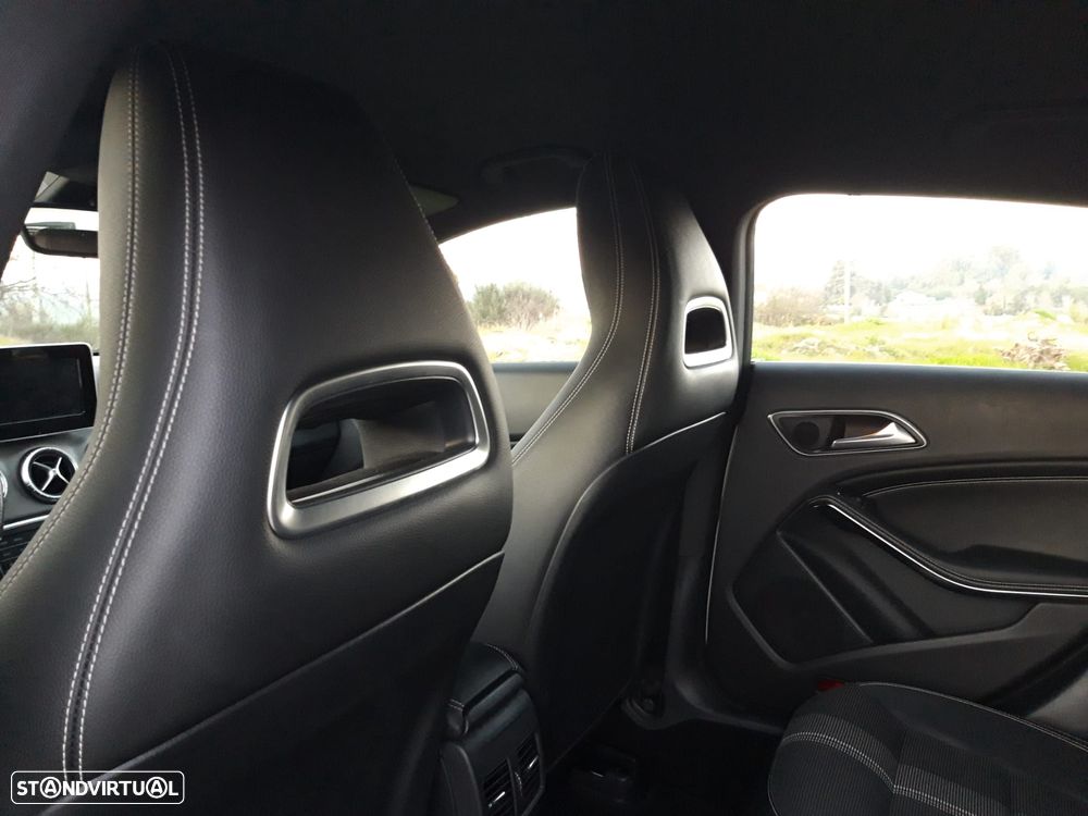 Mercedes-Benz CLA 200 d Shooting Brake Urban - 3