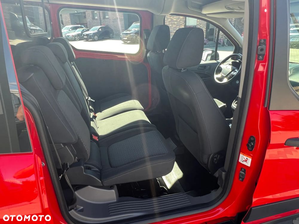 Ford Transit Connect - 14