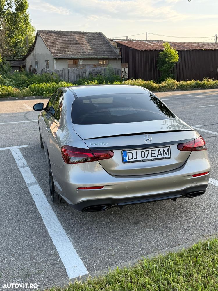 Mercedes-Benz E - 4