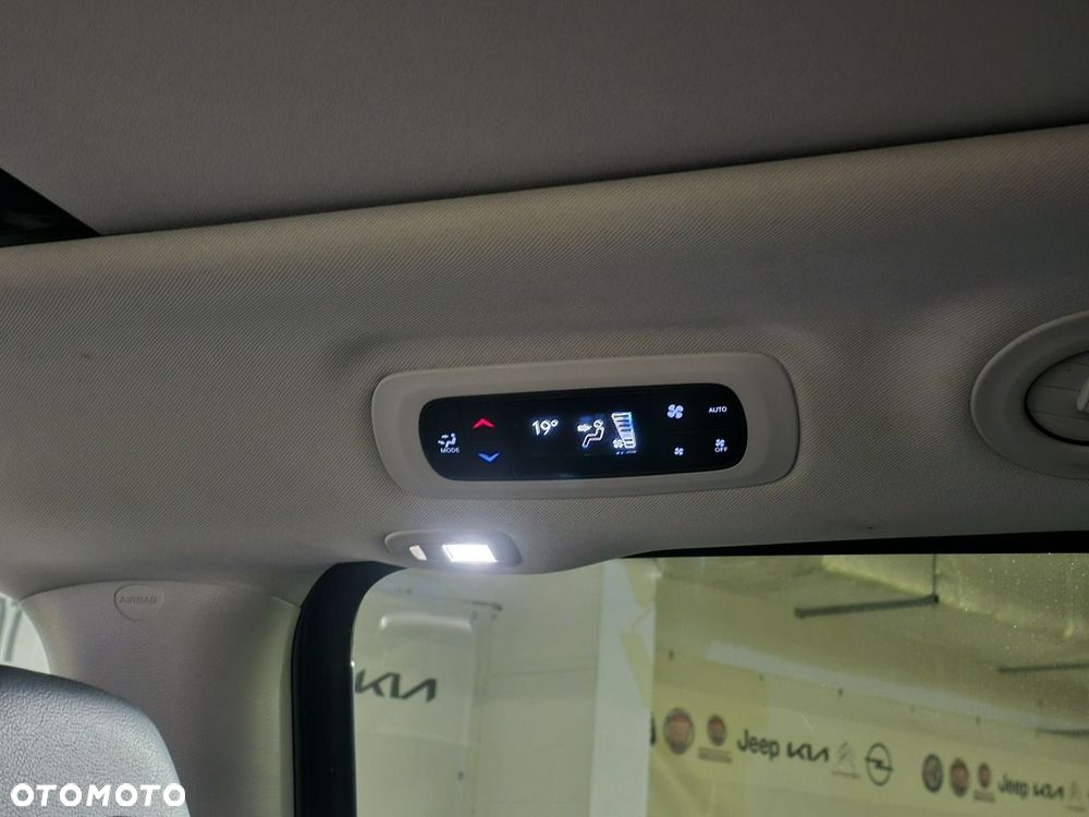Chrysler Pacifica - 21