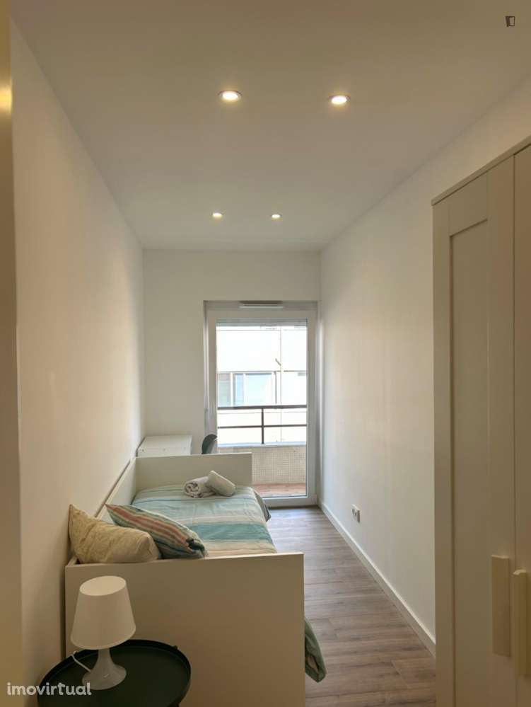 Quarto - localizado em São Vítor Braga - Grande imagem: 3/9