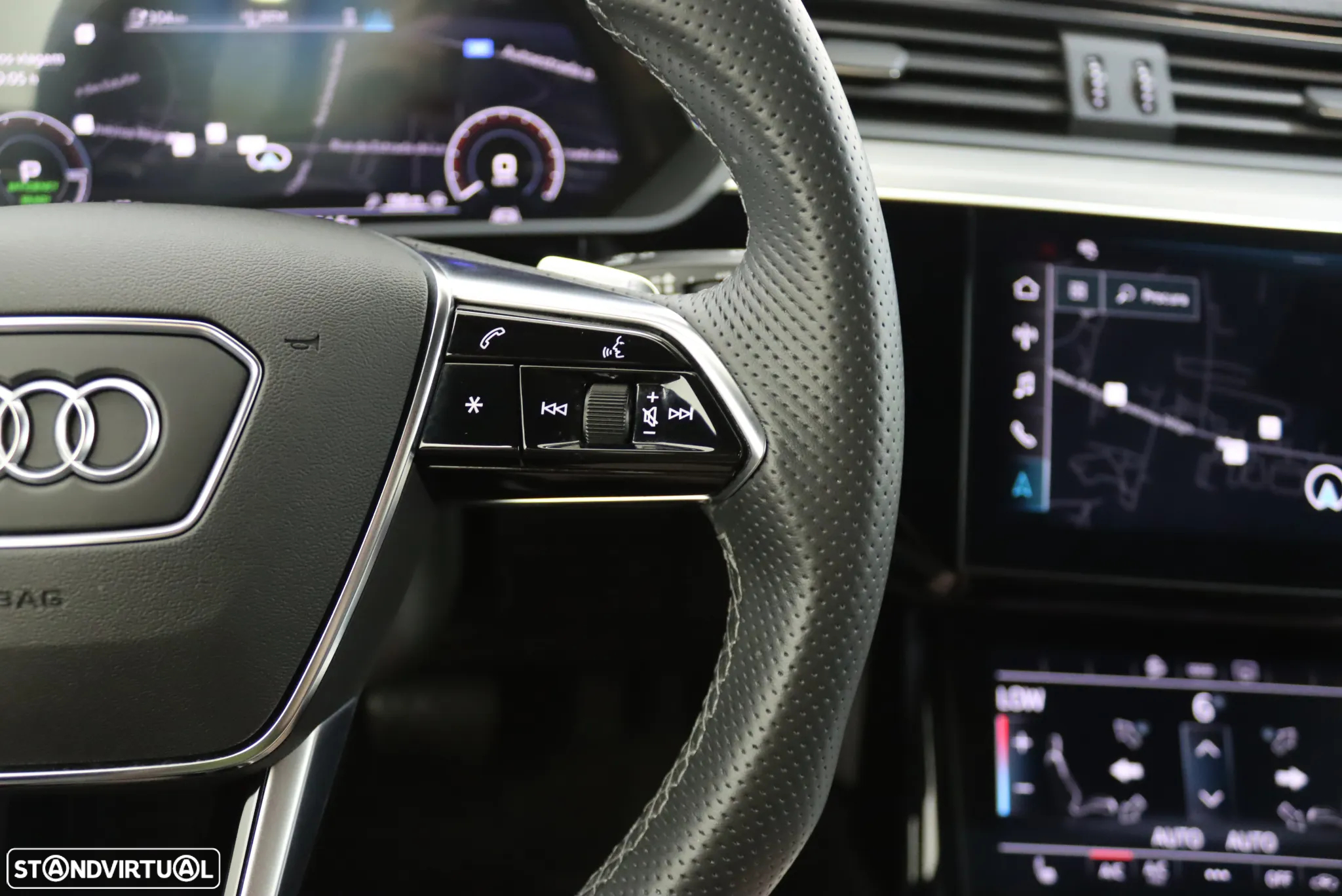 Audi e-tron 55 quattro S line - 12