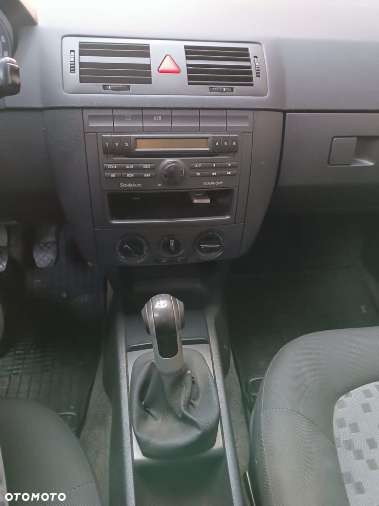 Skoda Fabia 1.4 16V Classic - 10