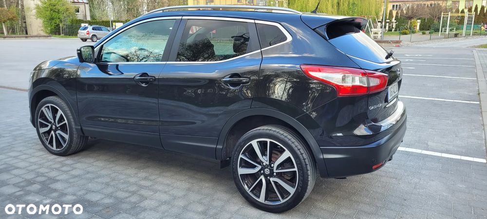 Nissan Qashqai 1.2 DIG-T Xtronic TEKNA+ - 4