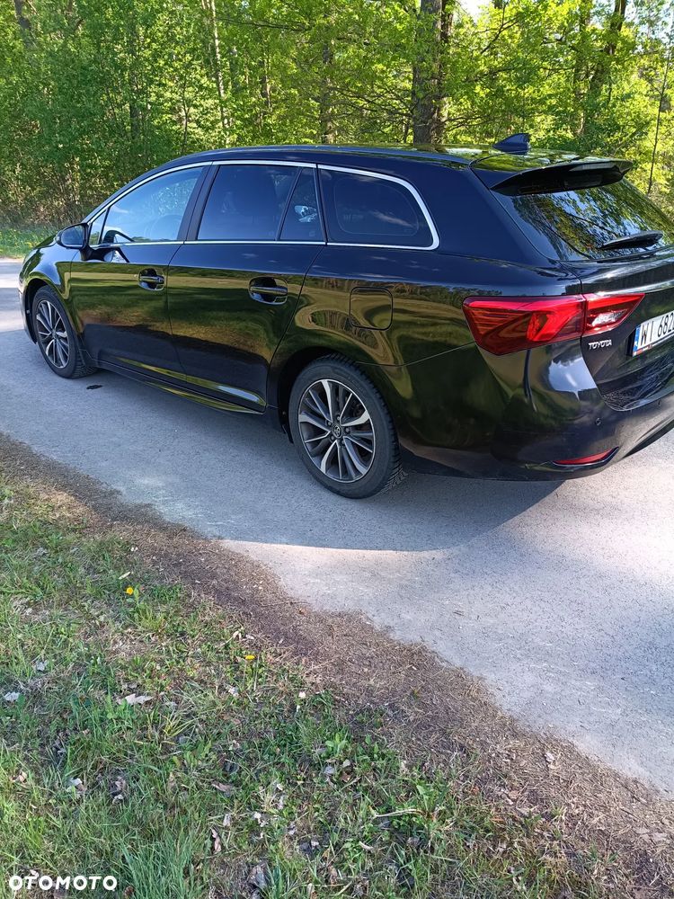 Toyota Avensis 2.0 D-4D Premium - 4
