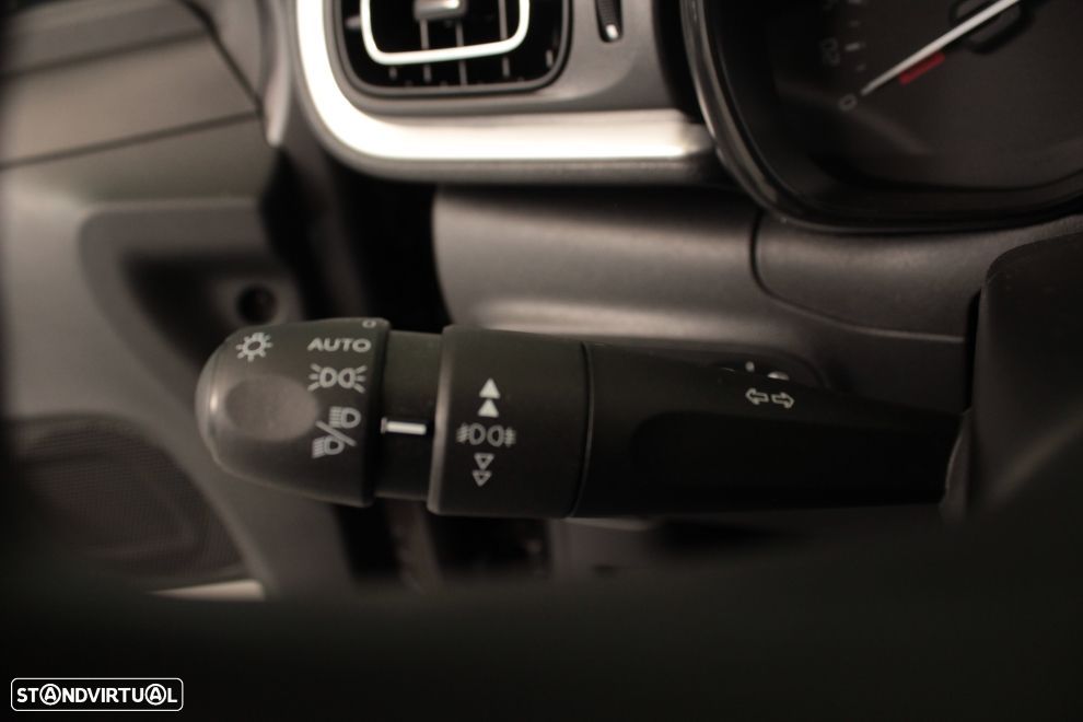 Citroën C3 1.2 PureTech Shine - 29