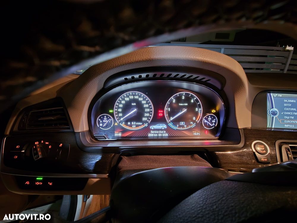 BMW Seria 5 525d xDrive Aut. Luxury Line - 15