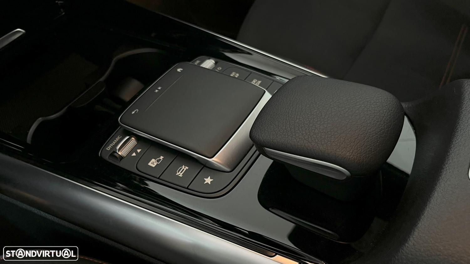 Mercedes-Benz GLA 180 d AMG Line - 13