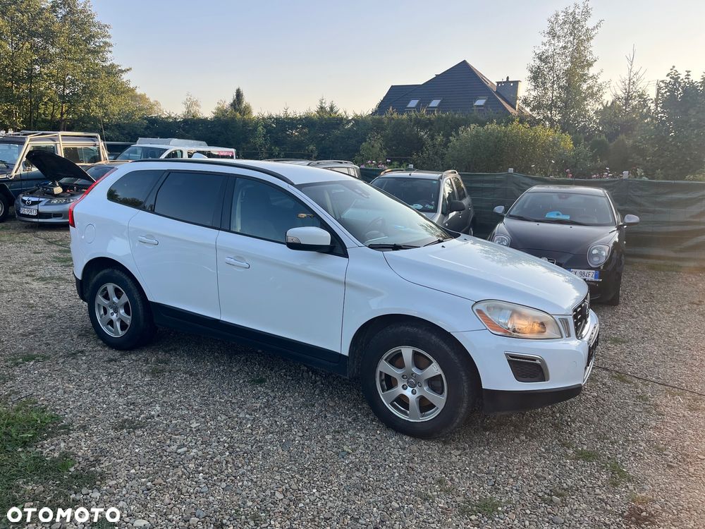Volvo XC 60 DRIVe R-Design - 3