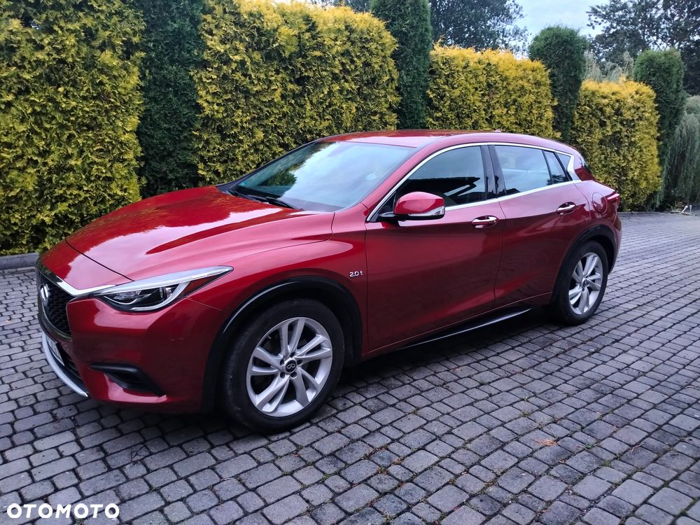 Infiniti QX30 - 1