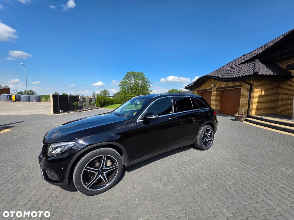 Mercedes-Benz GLC - 33