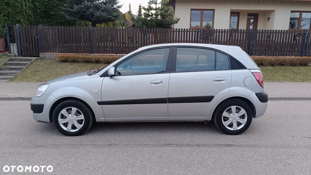 Kia Rio 1.5 SLX - 4