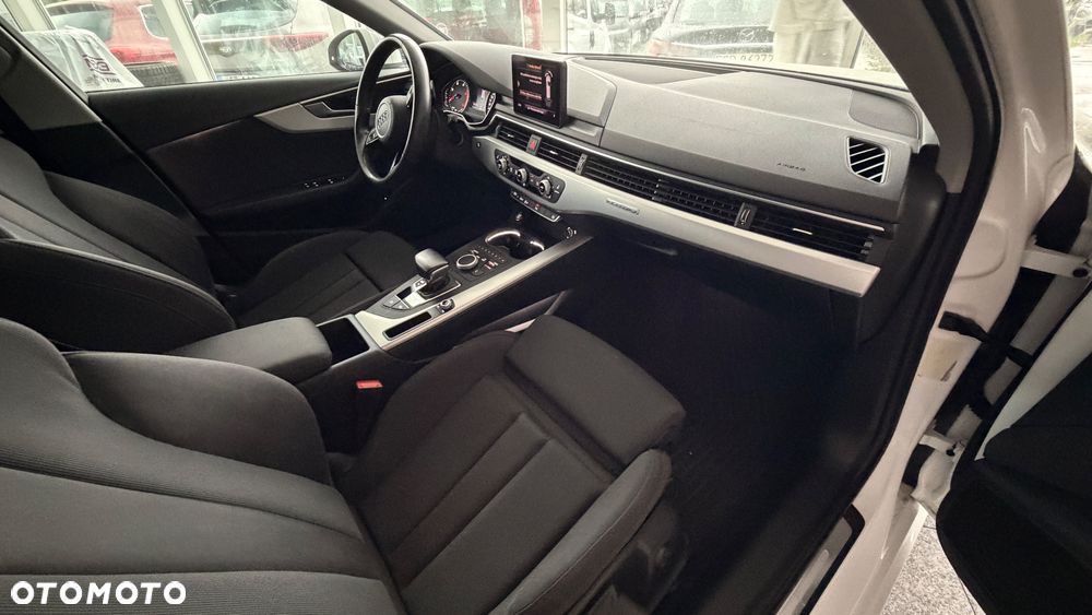 Audi A4 Avant - 13