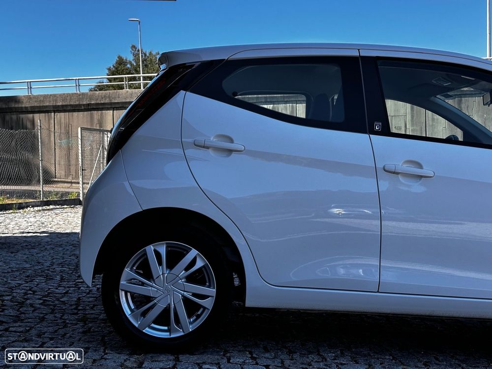 Toyota Aygo 1.0 X-Play Plus+X-Touch - 8