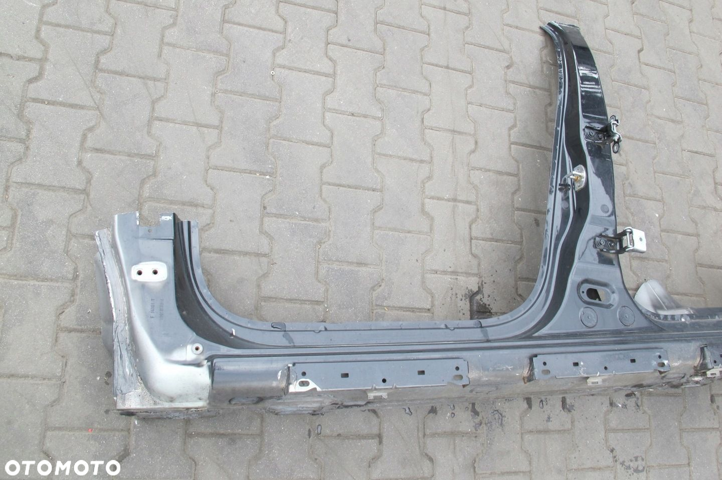 RENAULT CLIO IV 4 SŁUPEK PRÓG LEWY 5D HB TEGNE RS GT - 3