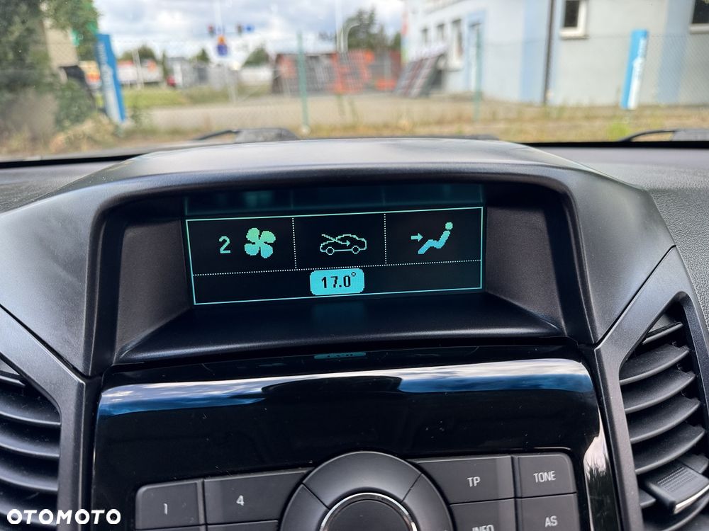 Chevrolet Orlando - 36