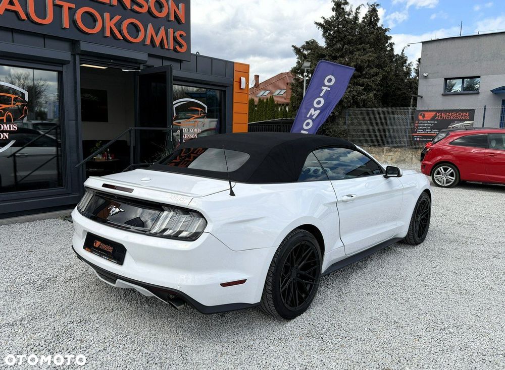 Ford Mustang - 11