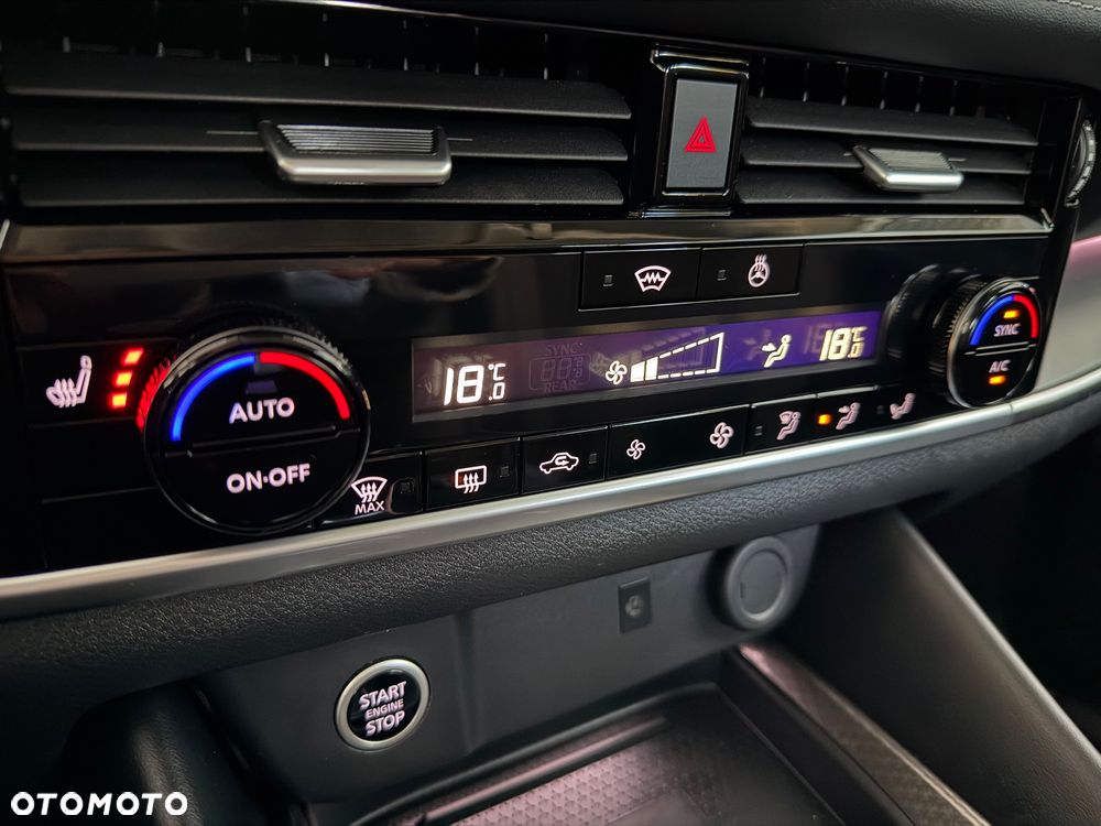 Nissan Qashqai 1.3 DIG-T N-Connecta DCT - 35