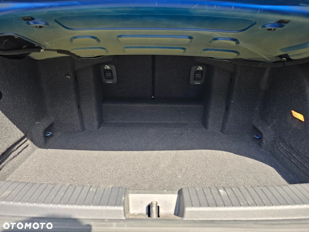 Volkswagen T-Roc - 38