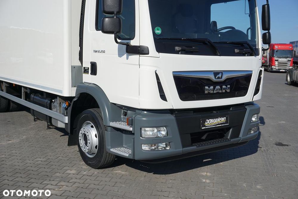 MAN TGM / 12.250 / EURO 6 / KONTENER + WINDA / 20 PALET / DŁ. 8 M - 23