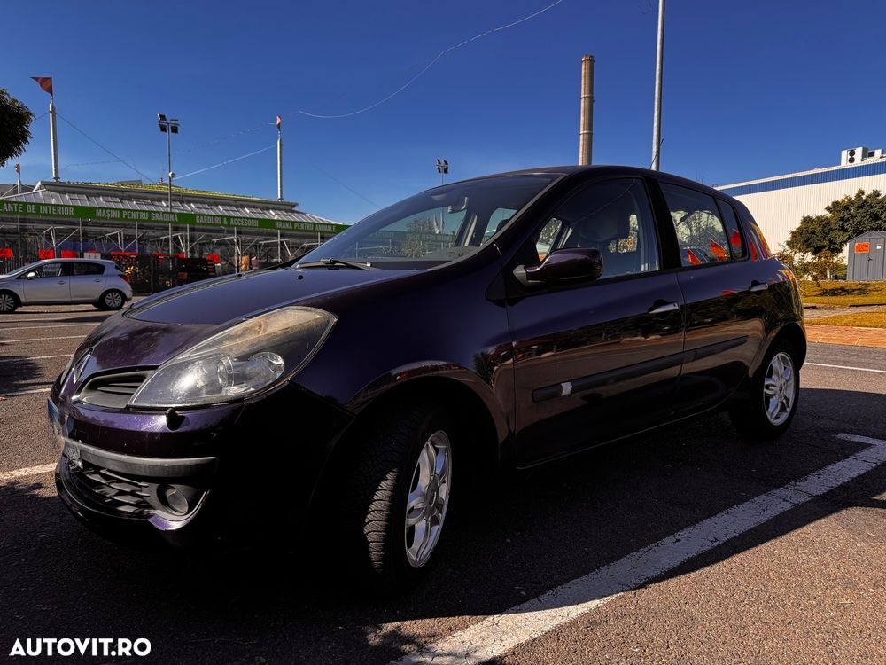 Renault Clio - 2