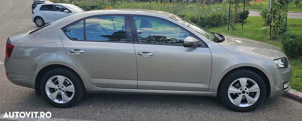 Skoda Octavia 1.6 TDI AMBITION - 5