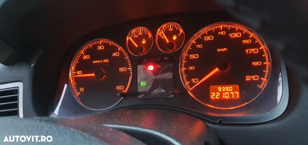 Peugeot 307 1.6HDi XR - 10