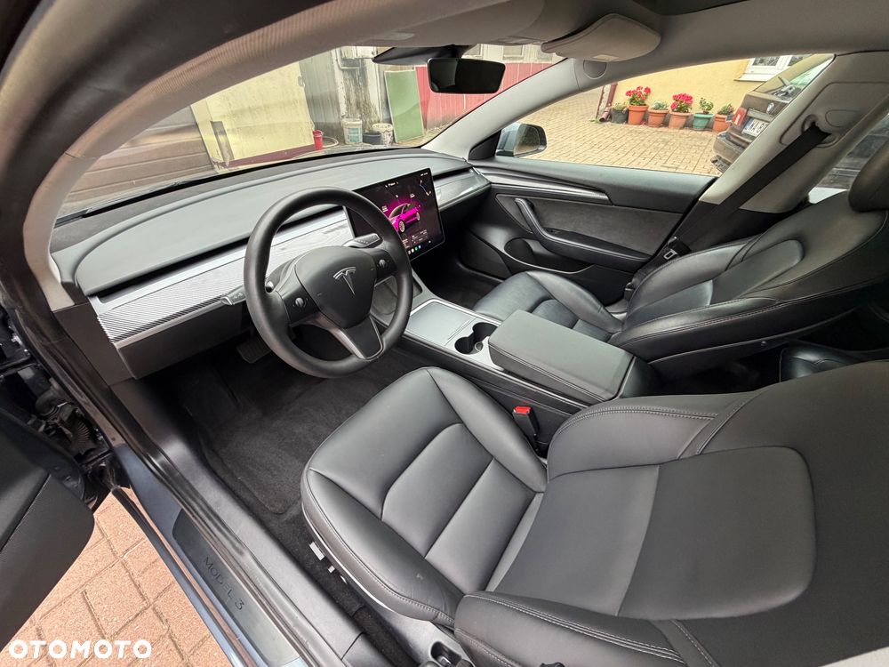 Tesla Model 3 RWD - 19