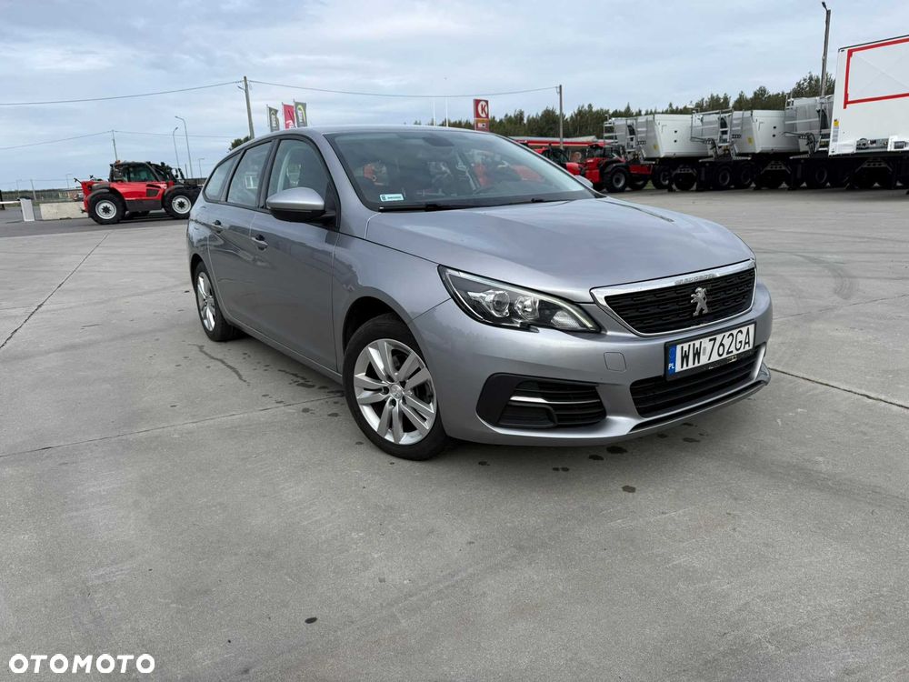 Peugeot 308 - 1