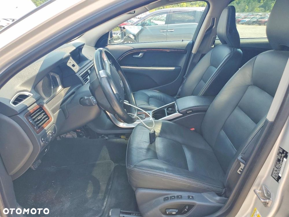 Volvo XC 70 - 8