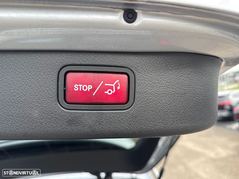 Mercedes-Benz C 300 d AMG Line - 19