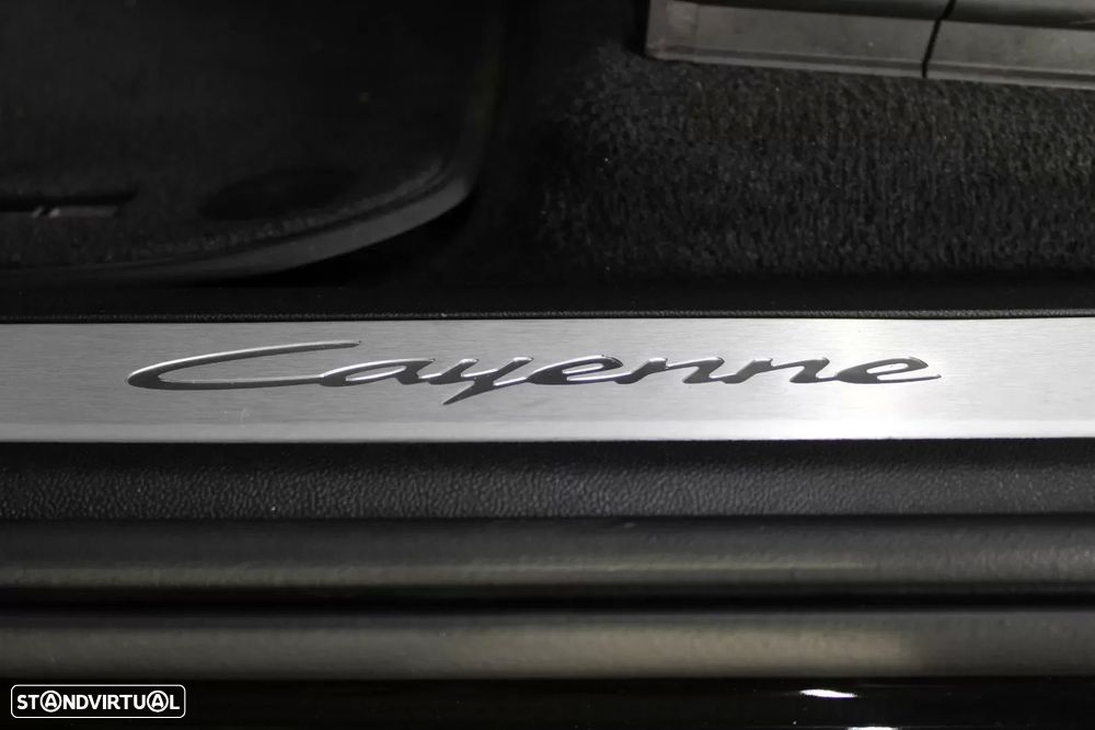 Porsche Cayenne Coupé E-Hybrid - 18
