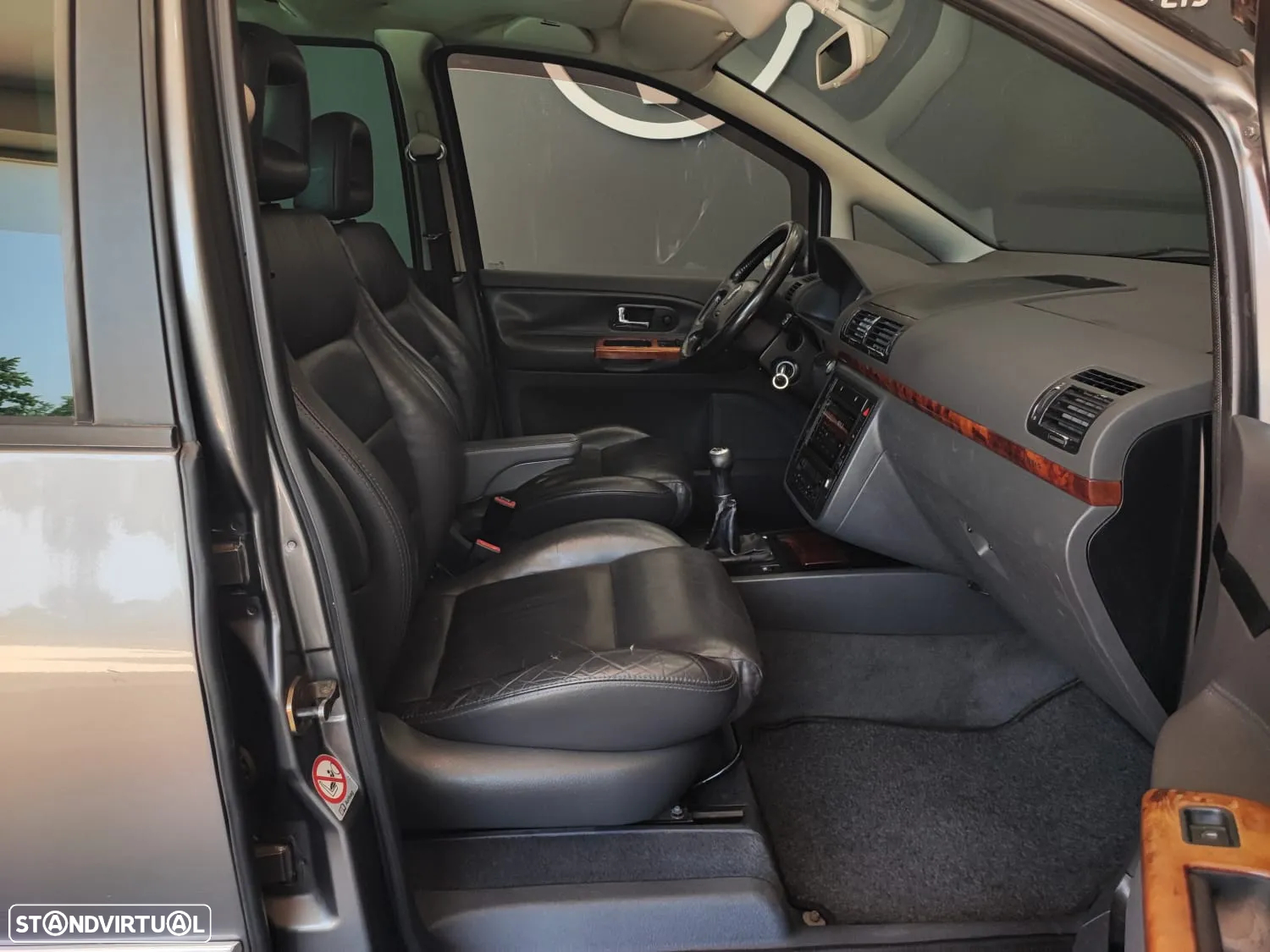SEAT Alhambra 1.9 TDI Sport 4-Motion - 29