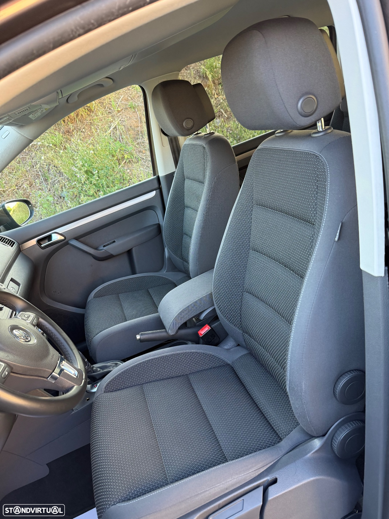 VW Touran 1.6 TDI DPF BlueMotion DSG Comfortline - 17