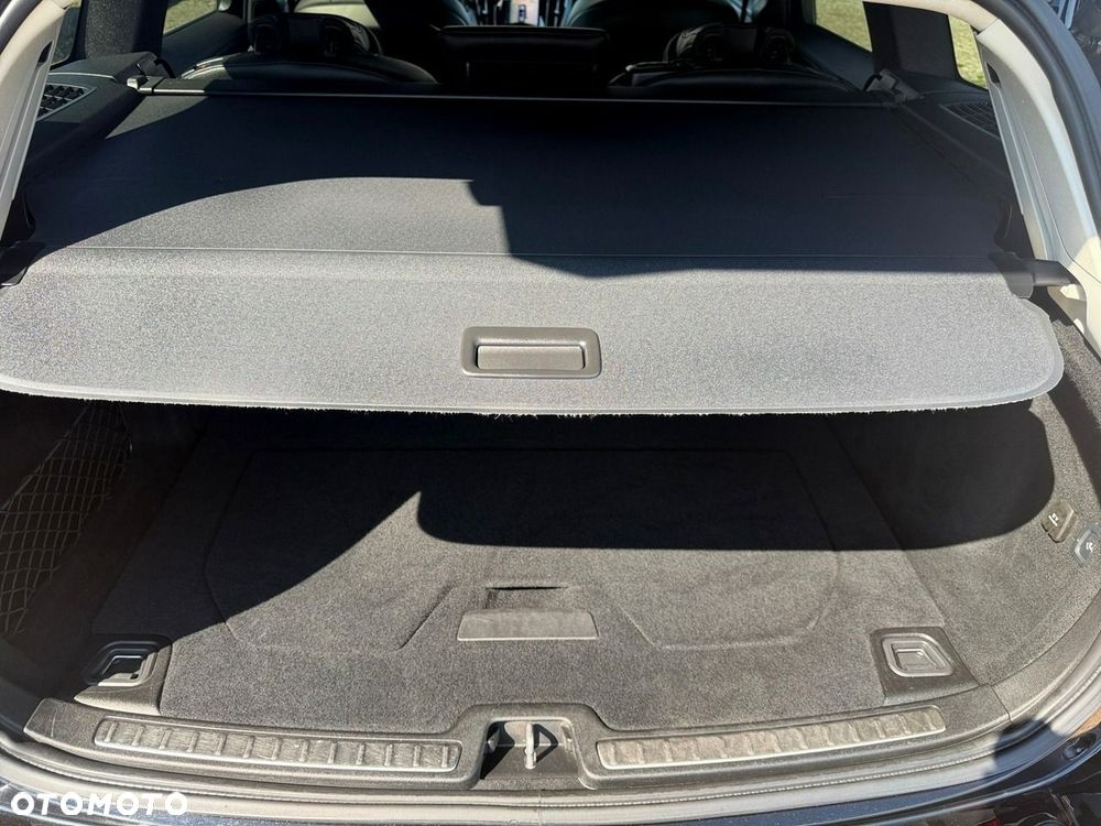 Volvo V60 Cross Country - 12