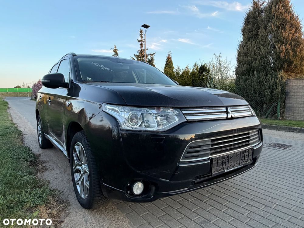 Mitsubishi Outlander Intense + - 20