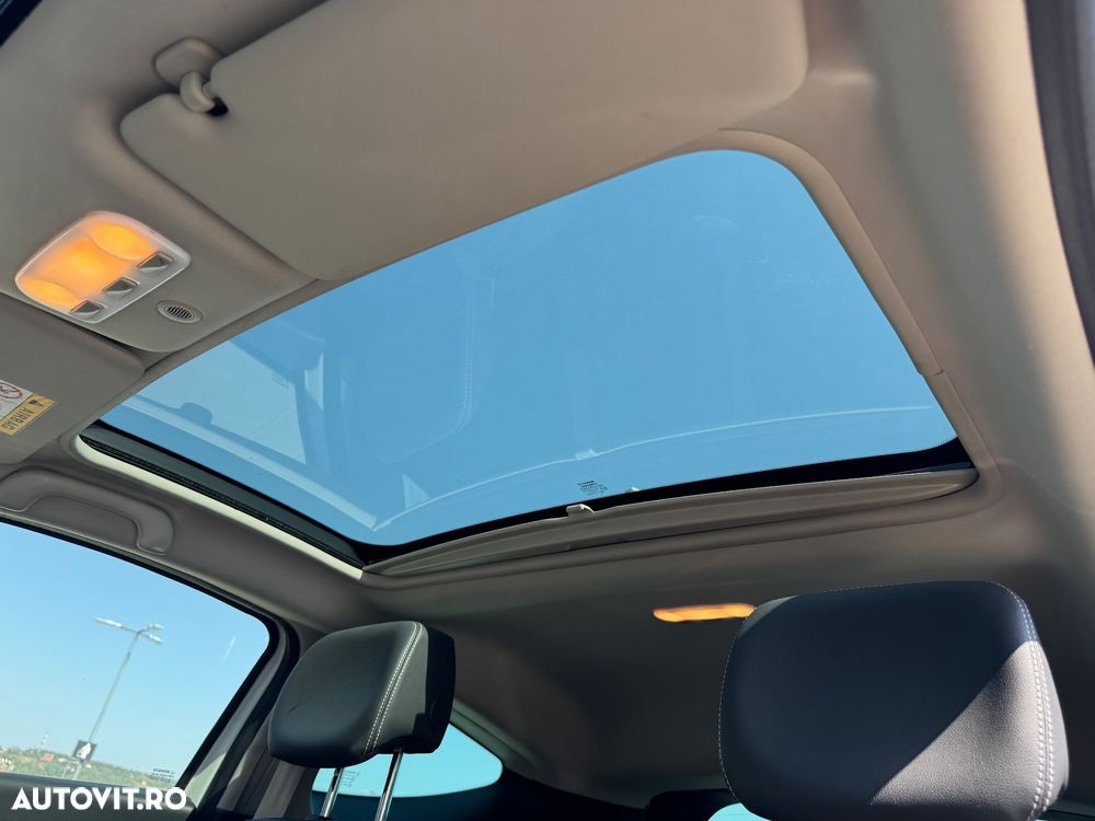 Renault Megane Coupe TCe 130 EDC Bose Edition - 22