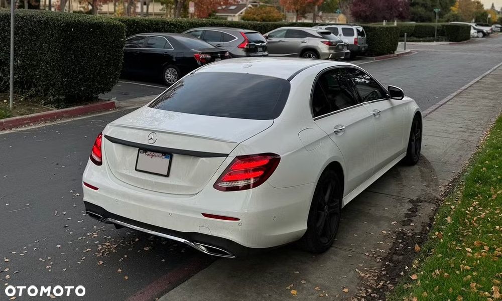 Mercedes-Benz Klasa E 450 4-Matic Exclusive - 6
