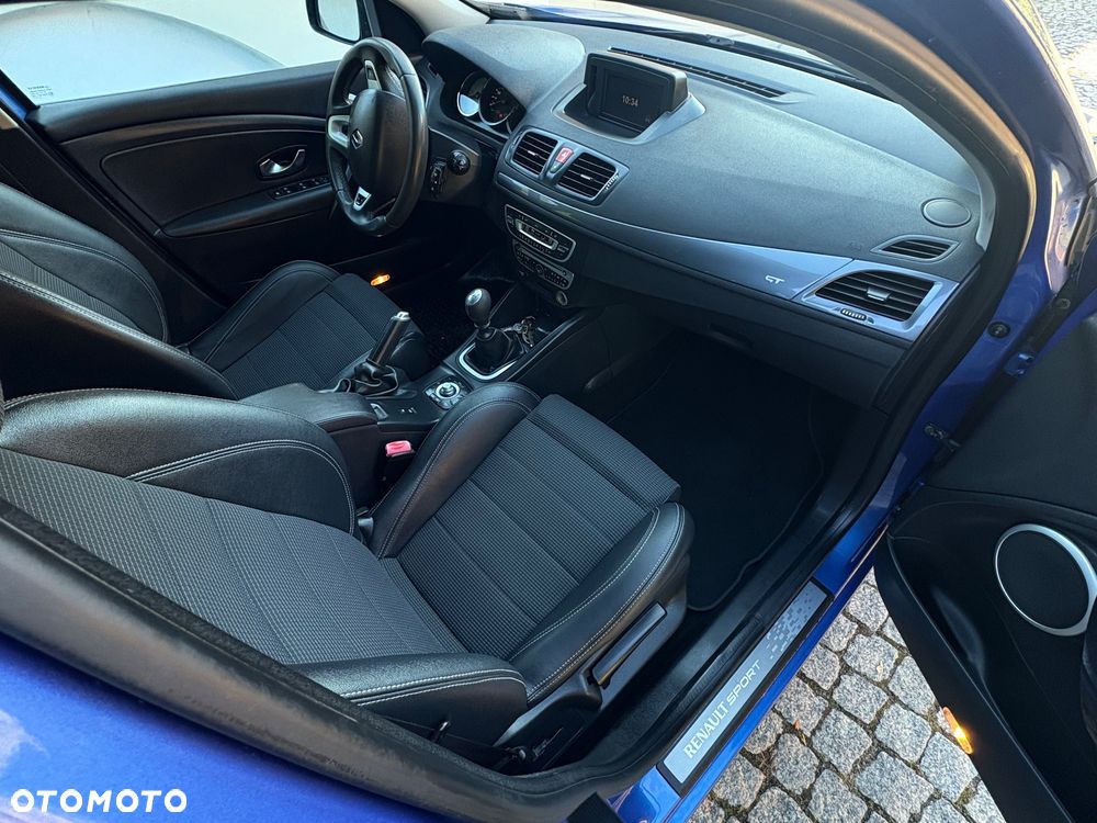 Renault Megane TCe 180 GT - 13