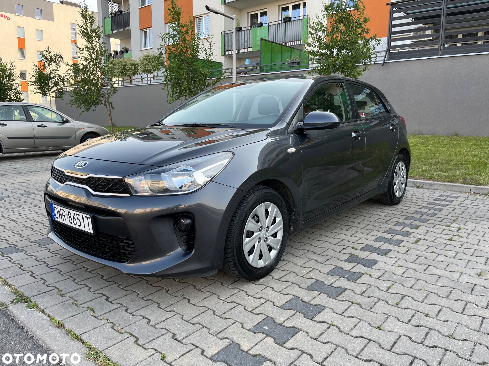 Kia Rio 1.2 L - 10