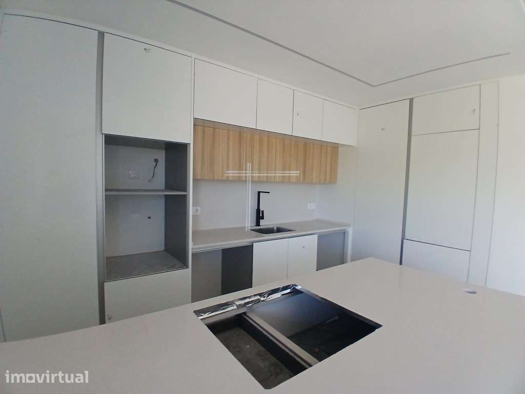 Apartamento T2, com parqueamento para 1 carro e arrecadação - Quint... - Grande imagem: 4/19