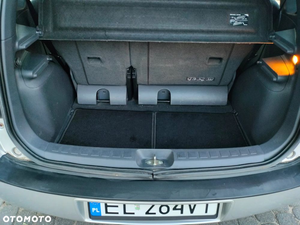 Mitsubishi Colt 1.1 - 7