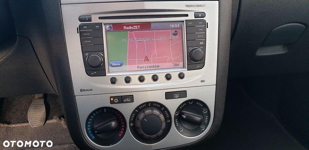 Opel Corsa 1.4 16V 150 Jahre - 14
