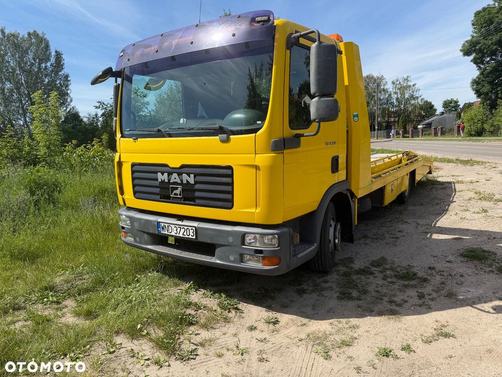 MAN 8.210 - 1