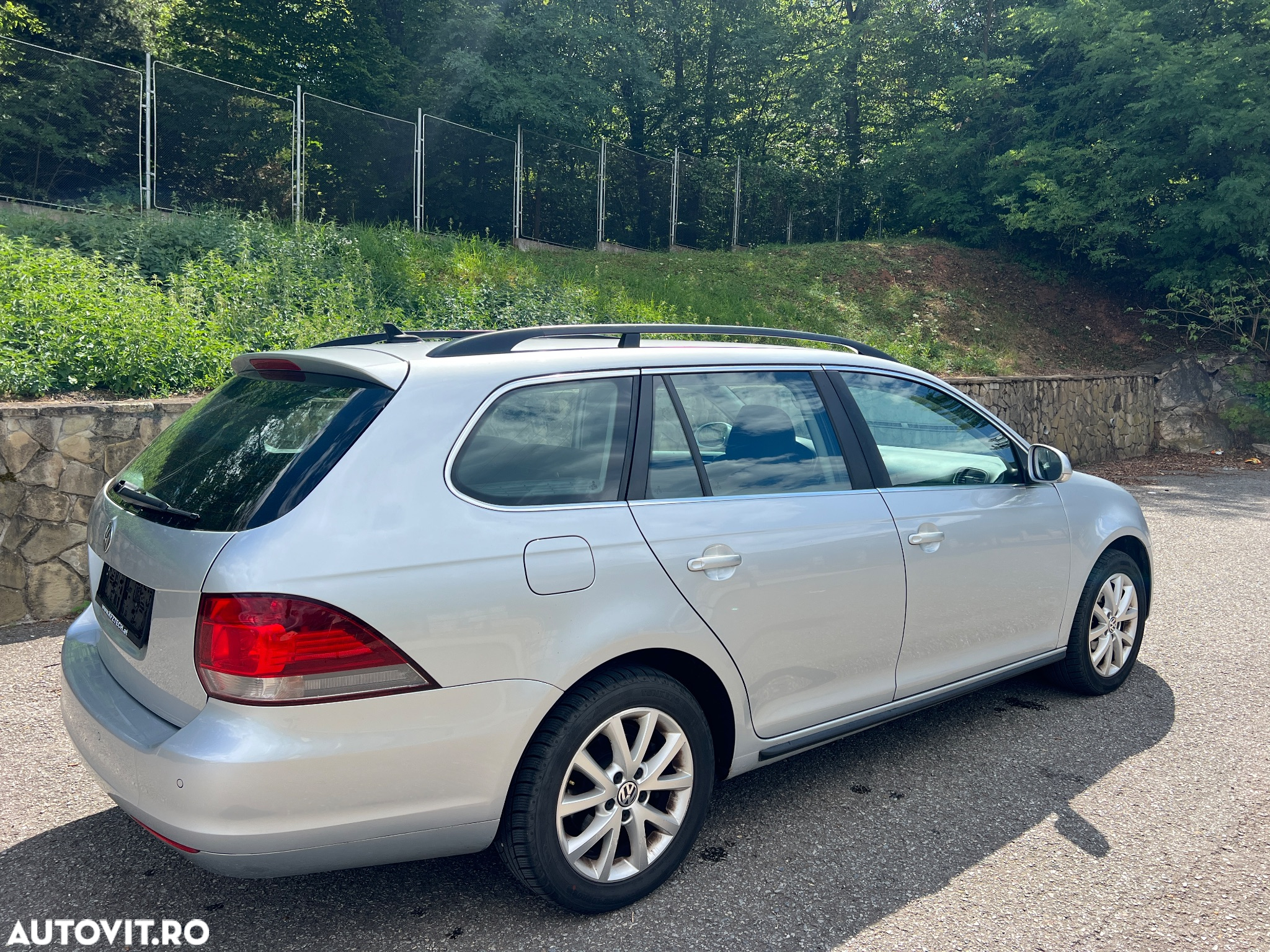 Volkswagen Golf 1.6 TDI BlueMotion Technology DSG Comfortline - 3