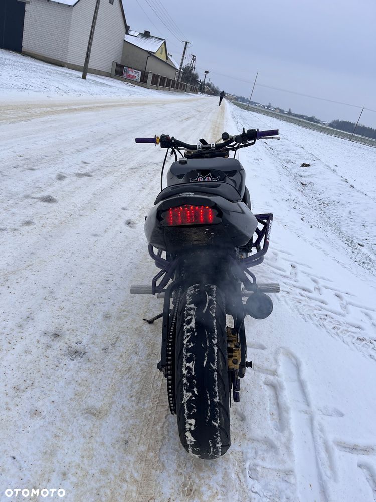 Suzuki GSX-R - 8