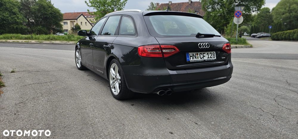 Audi A4 Avant 2.0 TDI DPF quattro S tronic S line Sportpaket - 6