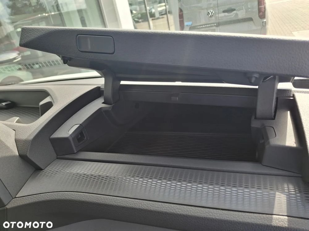 Volkswagen Transporter - 24