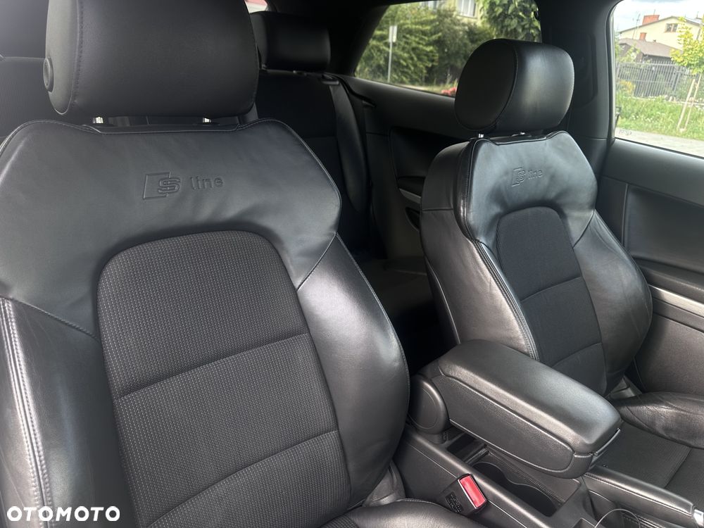 Audi A3 3-drzwiowe 2.0 TDI DPF Ambition S tronic - 17